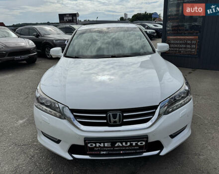 Белый Хонда Аккорд, объемом двигателя 3.5 л и пробегом 229 тыс. км за 16990 $, фото 3 на Automoto.ua