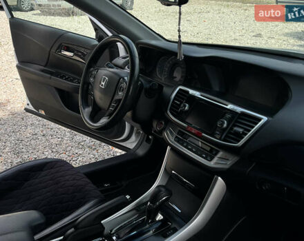 Белый Хонда Аккорд, объемом двигателя 2.4 л и пробегом 191 тыс. км за 13900 $, фото 19 на Automoto.ua