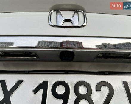 Белый Хонда Аккорд, объемом двигателя 2.4 л и пробегом 185 тыс. км за 12900 $, фото 53 на Automoto.ua