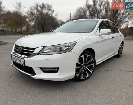 Білий Хонда Аккорд, об'ємом двигуна 2.4 л та пробігом 122 тис. км за 13500 $, фото 3 на Automoto.ua