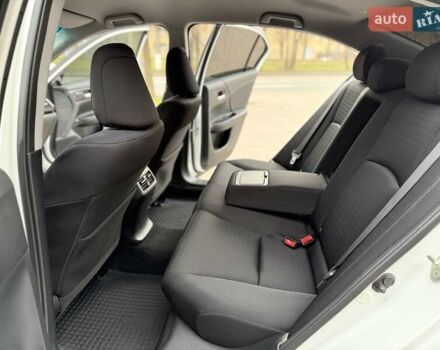 Білий Хонда Аккорд, об'ємом двигуна 2.4 л та пробігом 122 тис. км за 13500 $, фото 25 на Automoto.ua