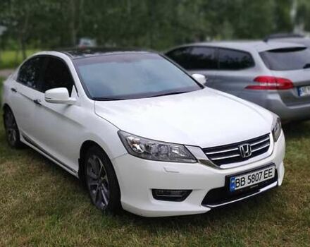 Белый Хонда Аккорд, объемом двигателя 2.36 л и пробегом 88 тыс. км за 16000 $, фото 1 на Automoto.ua