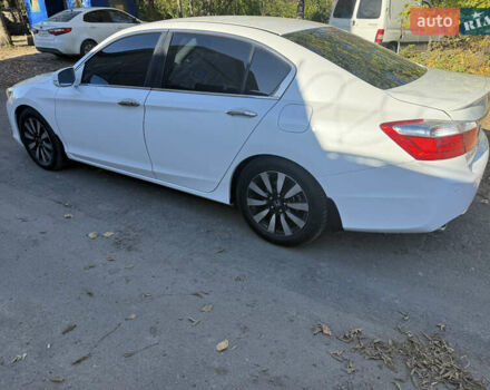 Білий Хонда Аккорд, об'ємом двигуна 2.4 л та пробігом 172 тис. км за 12999 $, фото 8 на Automoto.ua