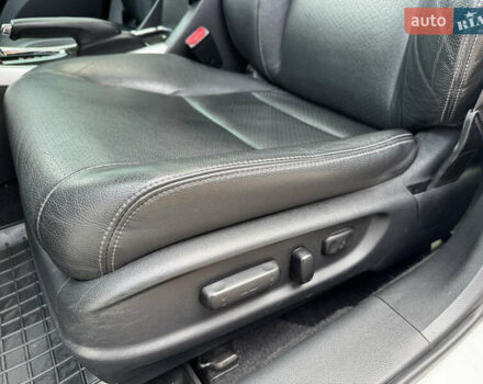 Белый Хонда Аккорд, объемом двигателя 3.5 л и пробегом 229 тыс. км за 16990 $, фото 19 на Automoto.ua