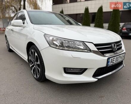 Білий Хонда Аккорд, об'ємом двигуна 2.4 л та пробігом 122 тис. км за 13500 $, фото 17 на Automoto.ua