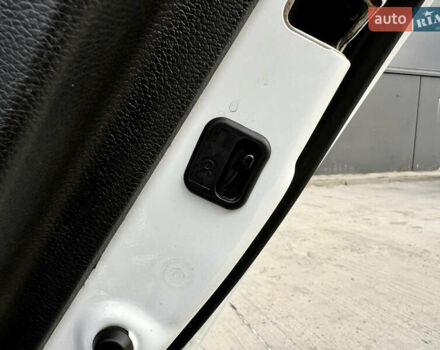 Белый Хонда Аккорд, объемом двигателя 2.4 л и пробегом 185 тыс. км за 12900 $, фото 49 на Automoto.ua