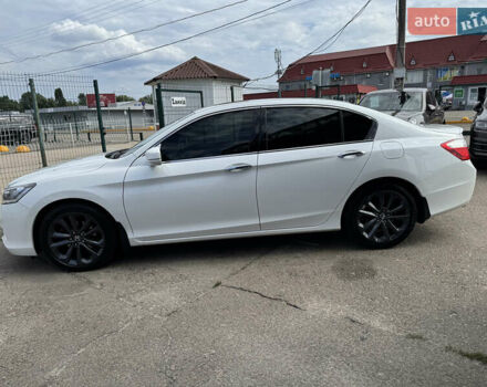 Белый Хонда Аккорд, объемом двигателя 3.5 л и пробегом 229 тыс. км за 16990 $, фото 9 на Automoto.ua