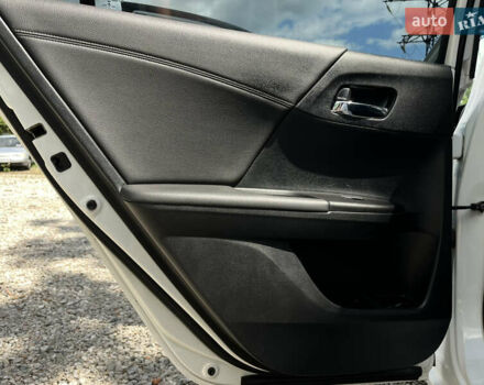 Белый Хонда Аккорд, объемом двигателя 2.4 л и пробегом 191 тыс. км за 13900 $, фото 15 на Automoto.ua