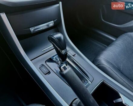 Білий Хонда Аккорд, об'ємом двигуна 2.35 л та пробігом 135 тис. км за 15300 $, фото 26 на Automoto.ua