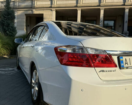 Белый Хонда Аккорд, объемом двигателя 2.4 л и пробегом 170 тыс. км за 13300 $, фото 6 на Automoto.ua