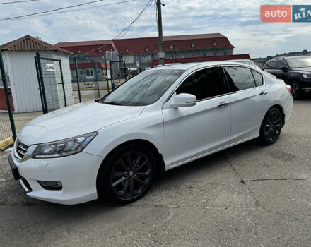 Белый Хонда Аккорд, объемом двигателя 3.5 л и пробегом 229 тыс. км за 16990 $, фото 10 на Automoto.ua