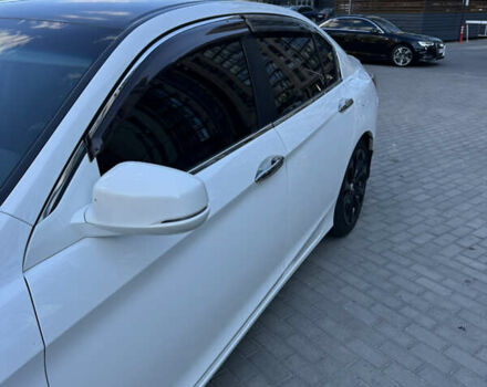 Белый Хонда Аккорд, объемом двигателя 2.4 л и пробегом 175 тыс. км за 13500 $, фото 6 на Automoto.ua