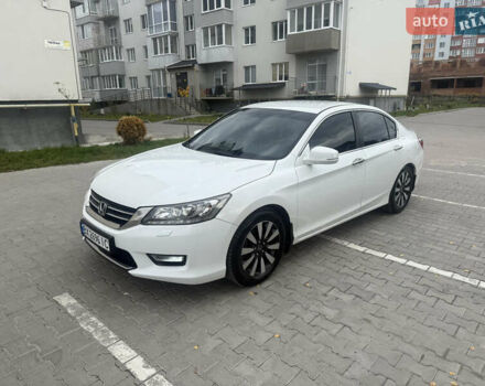 Білий Хонда Аккорд, об'ємом двигуна 2.4 л та пробігом 172 тис. км за 12999 $, фото 9 на Automoto.ua