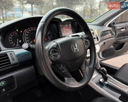 Білий Хонда Аккорд, об'ємом двигуна 2.4 л та пробігом 122 тис. км за 13500 $, фото 24 на Automoto.ua