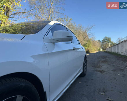 Білий Хонда Аккорд, об'ємом двигуна 2.4 л та пробігом 172 тис. км за 12999 $, фото 18 на Automoto.ua