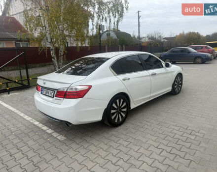 Білий Хонда Аккорд, об'ємом двигуна 2.4 л та пробігом 172 тис. км за 12999 $, фото 11 на Automoto.ua