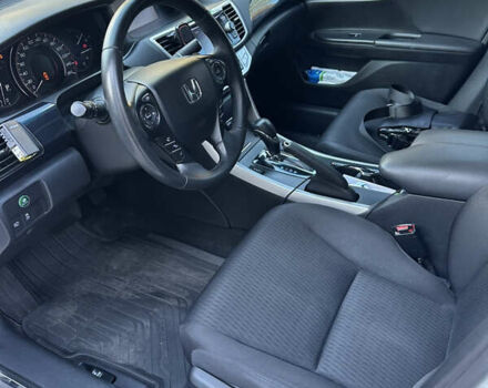 Белый Хонда Аккорд, объемом двигателя 2.4 л и пробегом 175 тыс. км за 13500 $, фото 13 на Automoto.ua