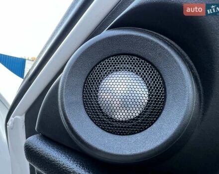 Білий Хонда Аккорд, об'ємом двигуна 2.35 л та пробігом 135 тис. км за 15300 $, фото 30 на Automoto.ua