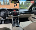 Белый Хонда Аккорд, объемом двигателя 2.36 л и пробегом 325 тыс. км за 12000 $, фото 11 на Automoto.ua