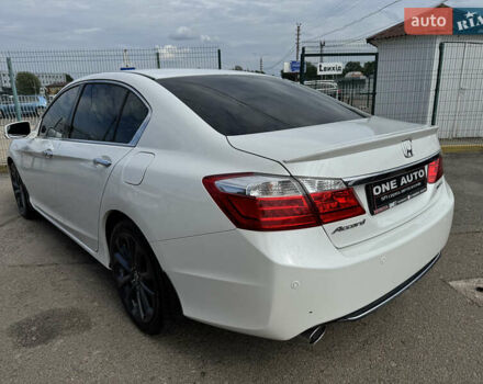 Белый Хонда Аккорд, объемом двигателя 3.5 л и пробегом 229 тыс. км за 16990 $, фото 8 на Automoto.ua