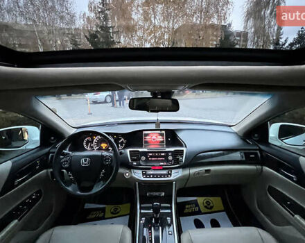 Белый Хонда Аккорд, объемом двигателя 3.47 л и пробегом 140 тыс. км за 12999 $, фото 19 на Automoto.ua