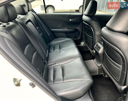 Белый Хонда Аккорд, объемом двигателя 2.4 л и пробегом 185 тыс. км за 12900 $, фото 50 на Automoto.ua