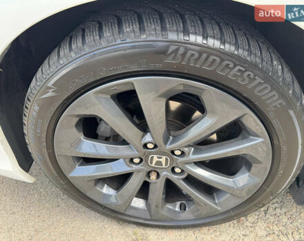 Белый Хонда Аккорд, объемом двигателя 3.5 л и пробегом 229 тыс. км за 16990 $, фото 13 на Automoto.ua