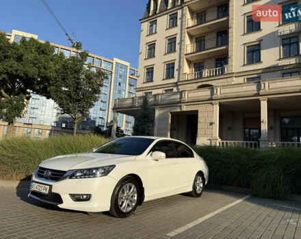 Белый Хонда Аккорд, объемом двигателя 2.4 л и пробегом 170 тыс. км за 13300 $, фото 2 на Automoto.ua