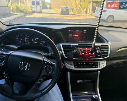 Білий Хонда Аккорд, об'ємом двигуна 2.4 л та пробігом 172 тис. км за 12999 $, фото 24 на Automoto.ua