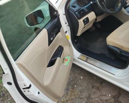 Белый Хонда Аккорд, объемом двигателя 2.36 л и пробегом 88 тыс. км за 16000 $, фото 11 на Automoto.ua