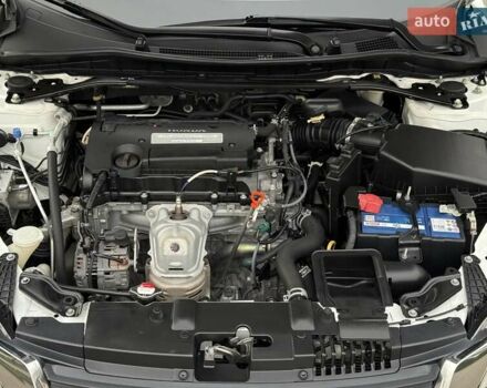 Білий Хонда Аккорд, об'ємом двигуна 2.4 л та пробігом 122 тис. км за 13500 $, фото 32 на Automoto.ua