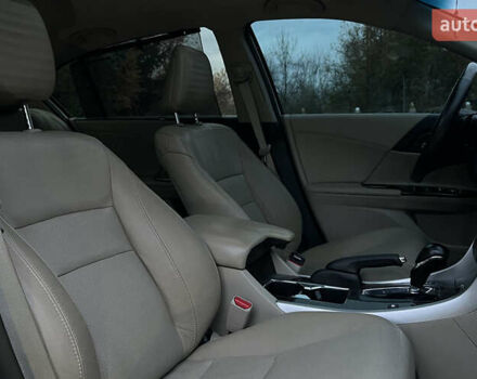 Белый Хонда Аккорд, объемом двигателя 3.47 л и пробегом 140 тыс. км за 12999 $, фото 20 на Automoto.ua