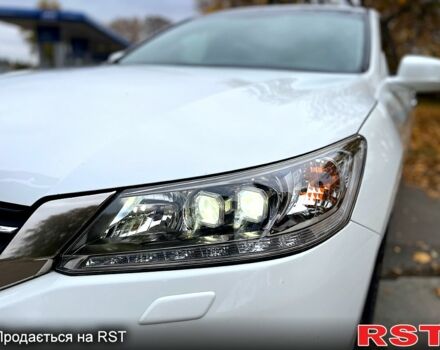 Білий Хонда Аккорд, об'ємом двигуна 2.4 л та пробігом 134 тис. км за 12900 $, фото 8 на Automoto.ua