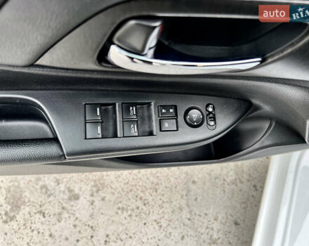 Белый Хонда Аккорд, объемом двигателя 2.4 л и пробегом 185 тыс. км за 12900 $, фото 22 на Automoto.ua