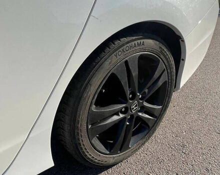 Белый Хонда Аккорд, объемом двигателя 2.4 л и пробегом 137 тыс. км за 13999 $, фото 6 на Automoto.ua