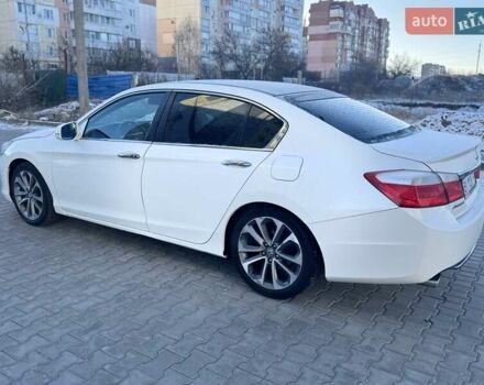 Белый Хонда Аккорд, объемом двигателя 2.36 л и пробегом 173 тыс. км за 9500 $, фото 4 на Automoto.ua