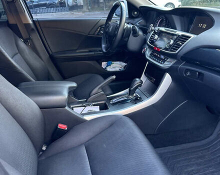 Белый Хонда Аккорд, объемом двигателя 2.4 л и пробегом 175 тыс. км за 13500 $, фото 14 на Automoto.ua