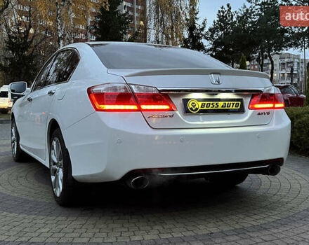 Белый Хонда Аккорд, объемом двигателя 3.47 л и пробегом 140 тыс. км за 12999 $, фото 4 на Automoto.ua