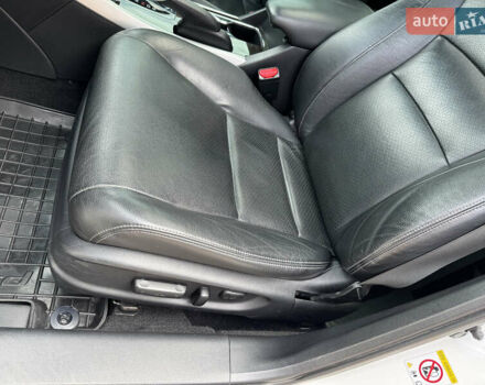 Белый Хонда Аккорд, объемом двигателя 3.5 л и пробегом 229 тыс. км за 16990 $, фото 20 на Automoto.ua