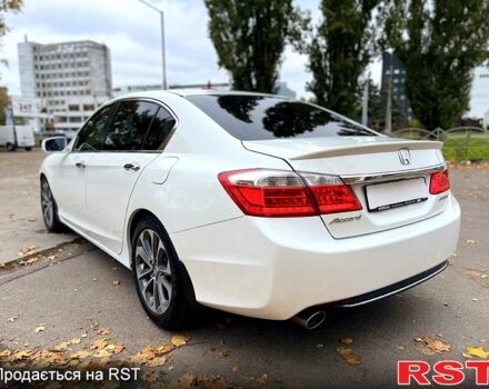 Білий Хонда Аккорд, об'ємом двигуна 2.4 л та пробігом 134 тис. км за 12900 $, фото 5 на Automoto.ua