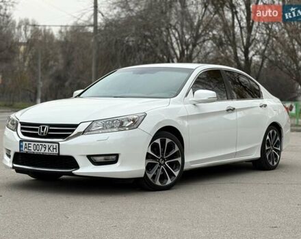 Білий Хонда Аккорд, об'ємом двигуна 2.4 л та пробігом 122 тис. км за 13500 $, фото 4 на Automoto.ua
