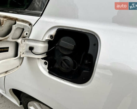 Белый Хонда Аккорд, объемом двигателя 2.4 л и пробегом 185 тыс. км за 12900 $, фото 60 на Automoto.ua