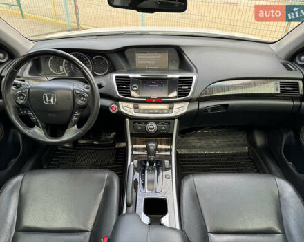 Белый Хонда Аккорд, объемом двигателя 3.5 л и пробегом 229 тыс. км за 16990 $, фото 34 на Automoto.ua