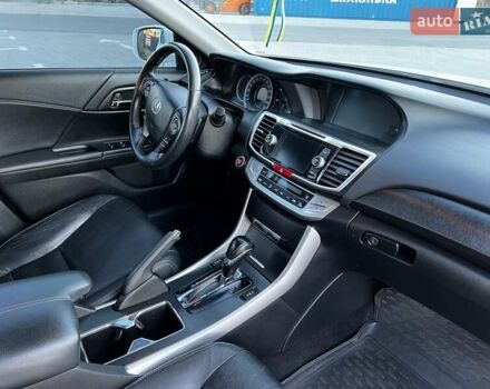 Білий Хонда Аккорд, об'ємом двигуна 2.35 л та пробігом 135 тис. км за 15300 $, фото 24 на Automoto.ua