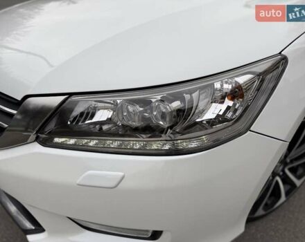 Білий Хонда Аккорд, об'ємом двигуна 2.4 л та пробігом 122 тис. км за 13500 $, фото 2 на Automoto.ua