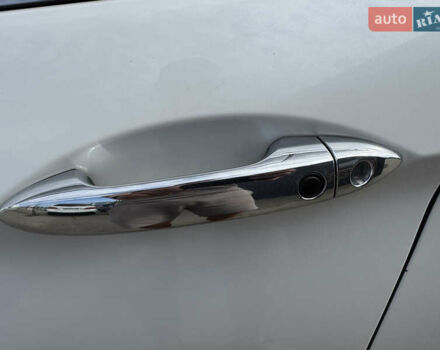 Белый Хонда Аккорд, объемом двигателя 3.5 л и пробегом 229 тыс. км за 16990 $, фото 14 на Automoto.ua