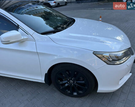 Белый Хонда Аккорд, объемом двигателя 2.4 л и пробегом 175 тыс. км за 13500 $, фото 7 на Automoto.ua