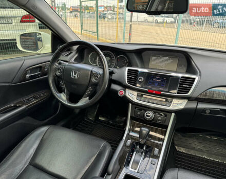 Белый Хонда Аккорд, объемом двигателя 3.5 л и пробегом 229 тыс. км за 16990 $, фото 37 на Automoto.ua