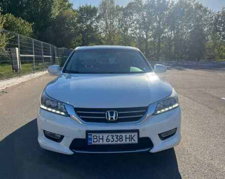 Белый Хонда Аккорд, объемом двигателя 2.4 л и пробегом 137 тыс. км за 13999 $, фото 2 на Automoto.ua