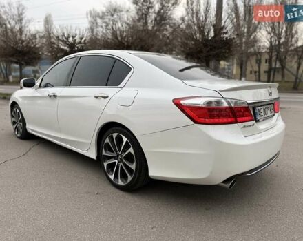 Білий Хонда Аккорд, об'ємом двигуна 2.4 л та пробігом 122 тис. км за 13500 $, фото 12 на Automoto.ua